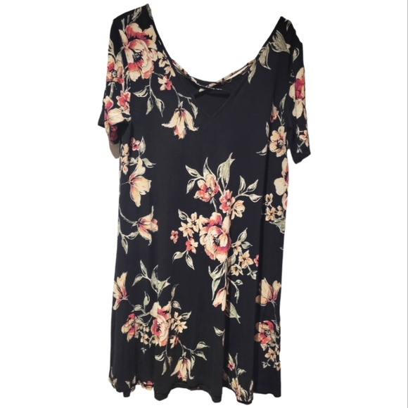 93- Tunic dresses - Picture 1 of 3